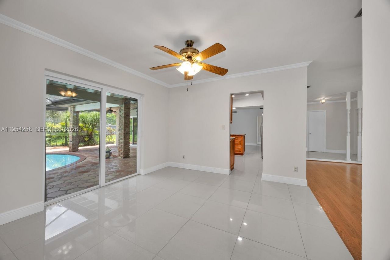 9841 SW 122nd St, Miami, FL 33176 Photo