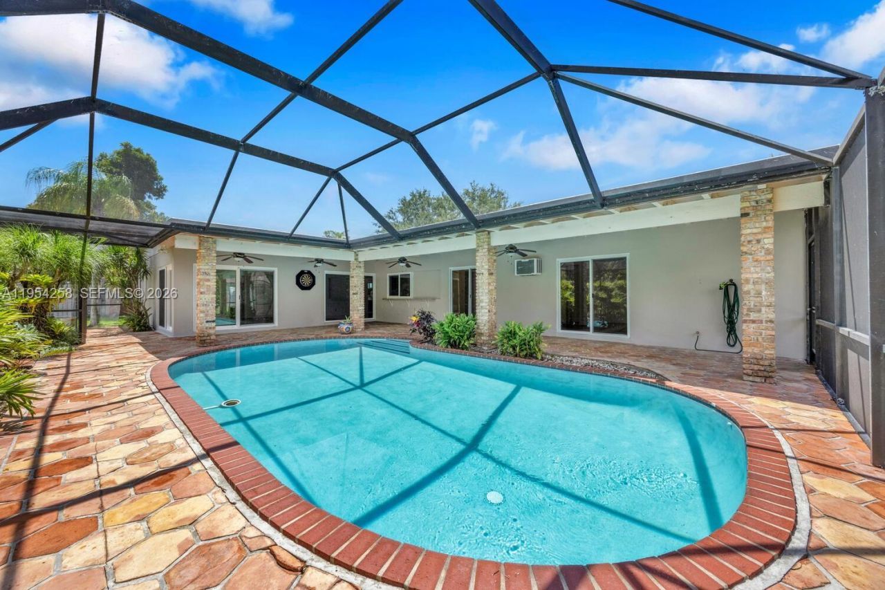 9841 SW 122nd St, Miami, FL 33176 Photo