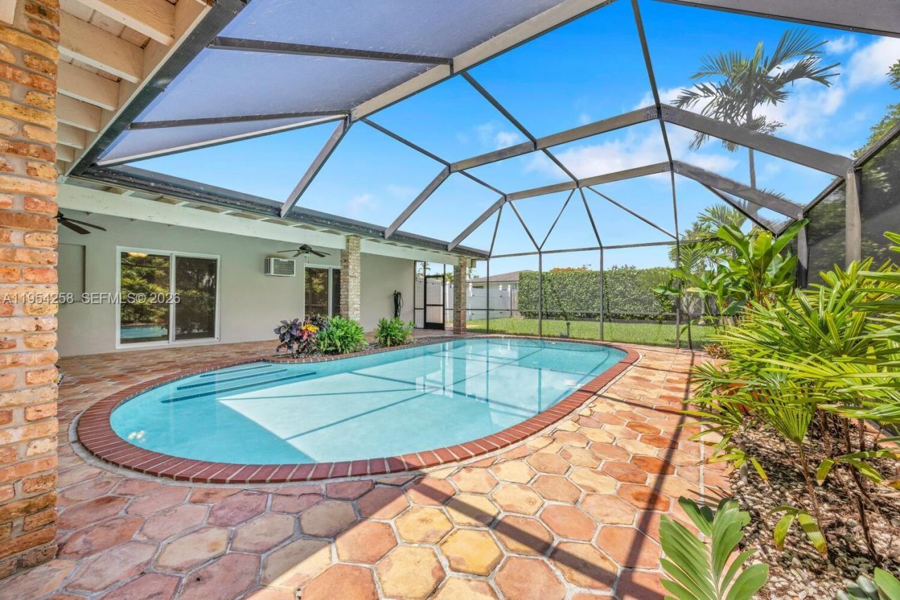 9841 SW 122nd St, Miami, FL 33176 Photo