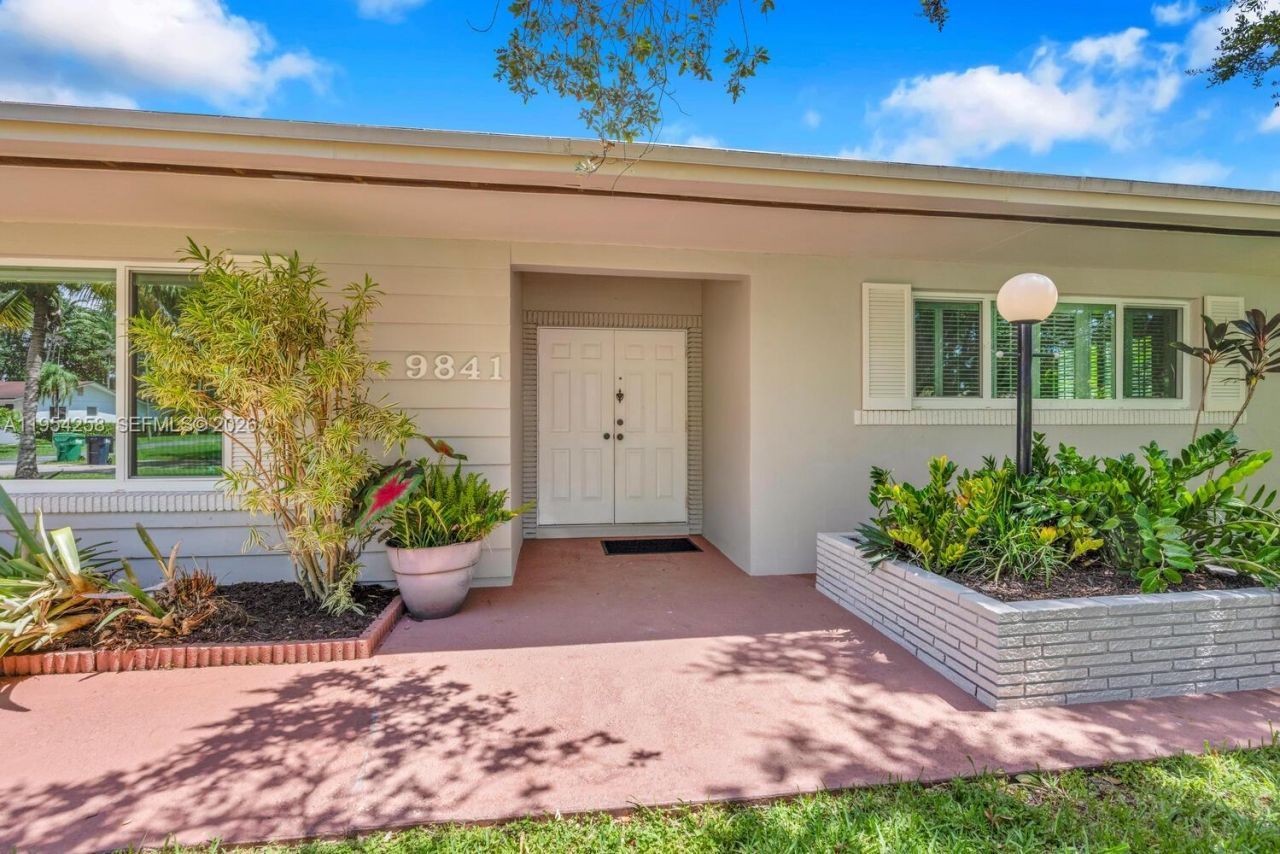 9841 SW 122nd St, Miami, FL 33176 Photo