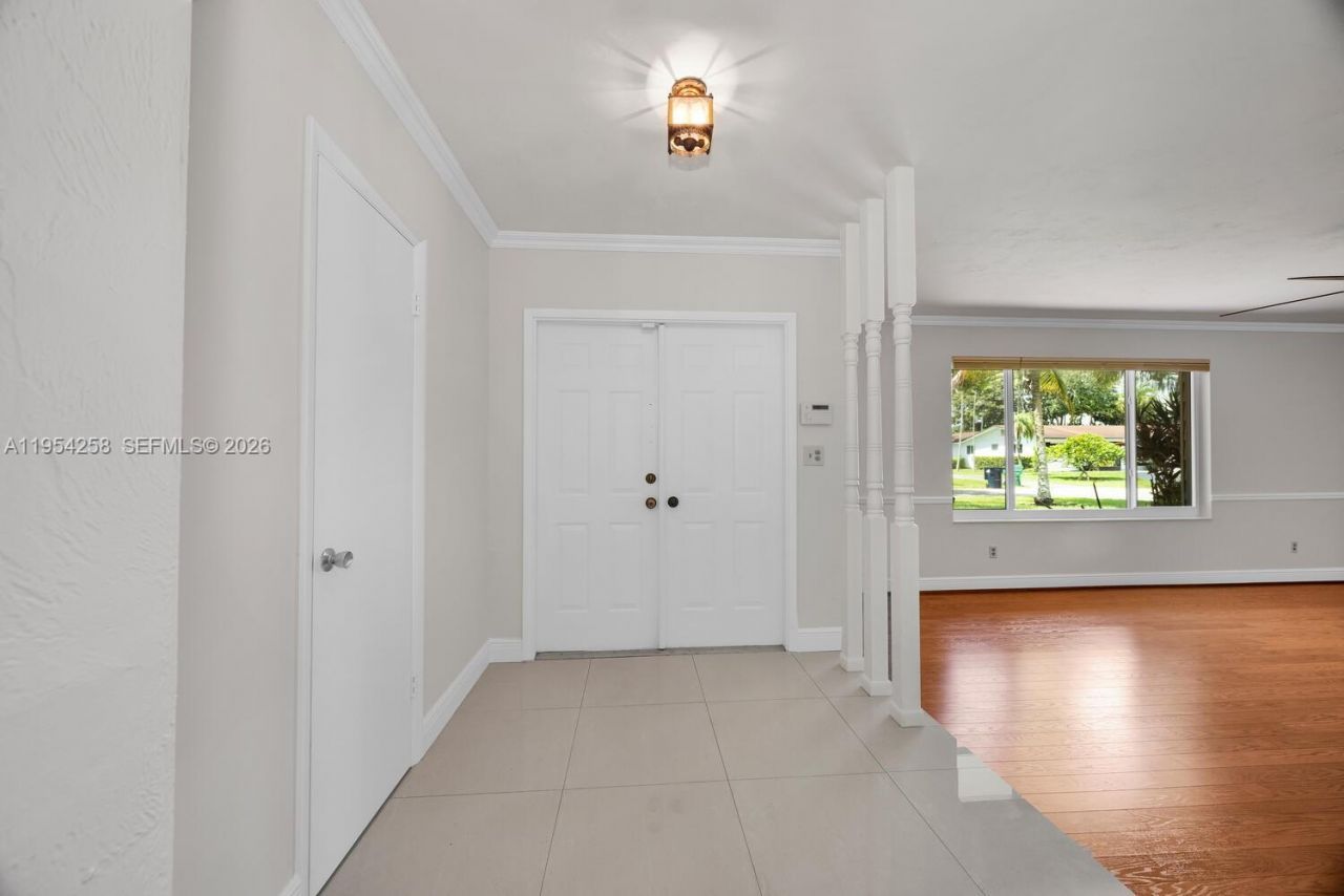 9841 SW 122nd St, Miami, FL 33176 Photo