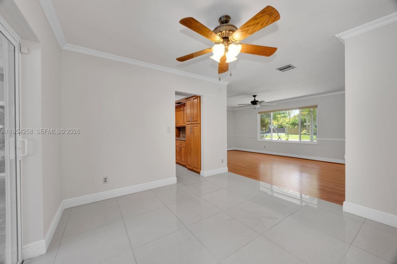 9841 SW 122nd St, Miami, FL 33176 Photo