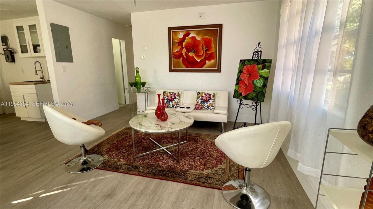 2433 NW 20th St, Fort Lauderdale, FL 33311 Photo