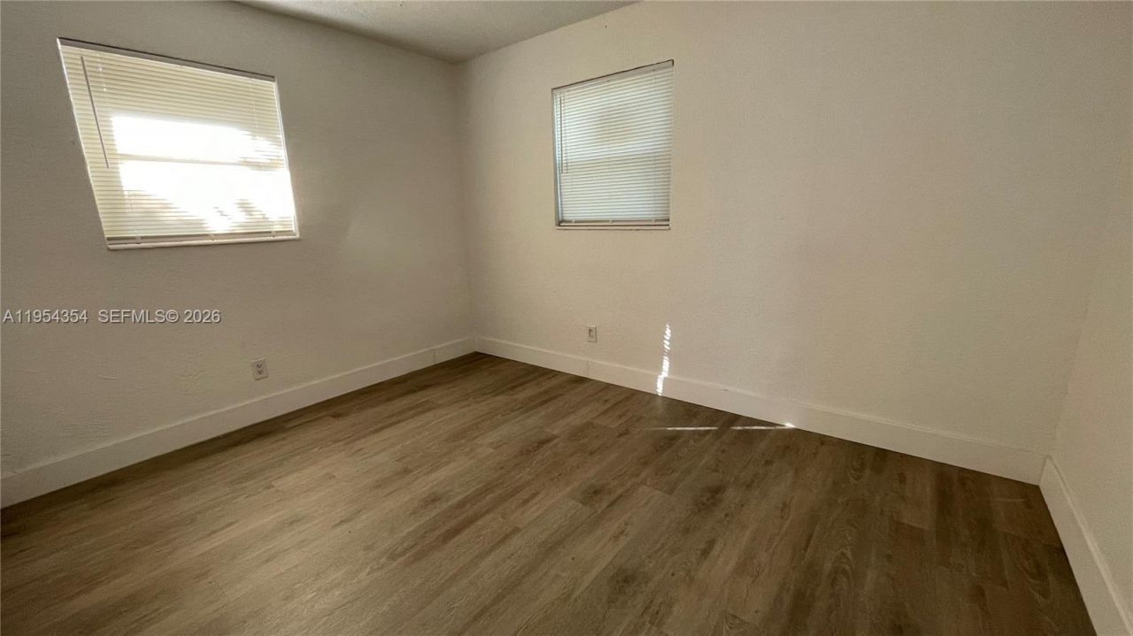 2433 NW 20th St, Fort Lauderdale, FL 33311 Photo