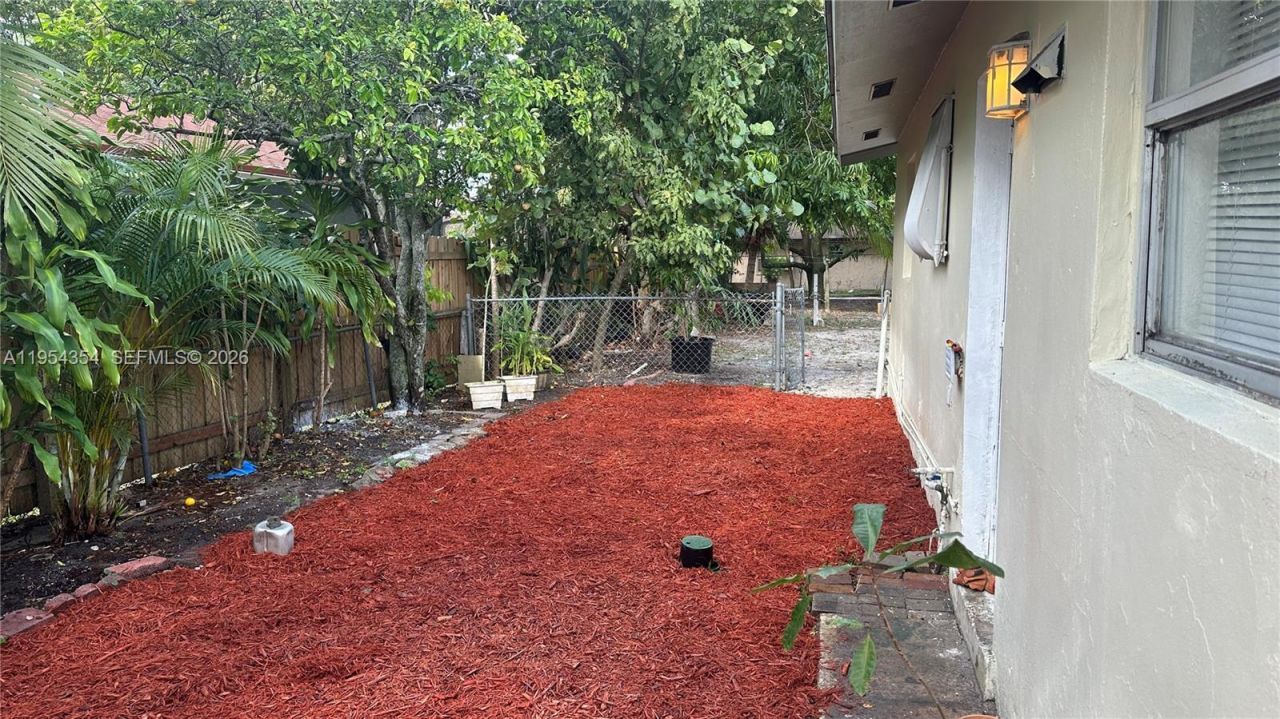 2433 NW 20th St, Fort Lauderdale, FL 33311 Photo
