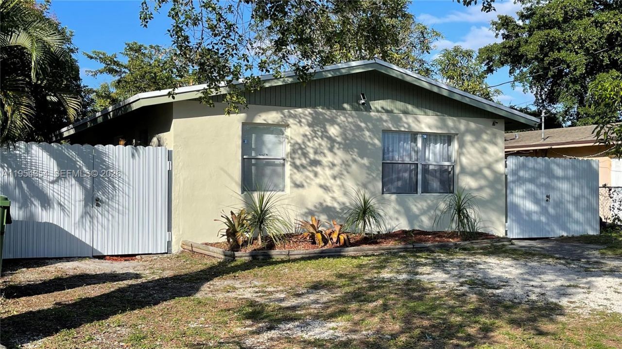 2433 NW 20th St, Fort Lauderdale, FL 33311 Photo