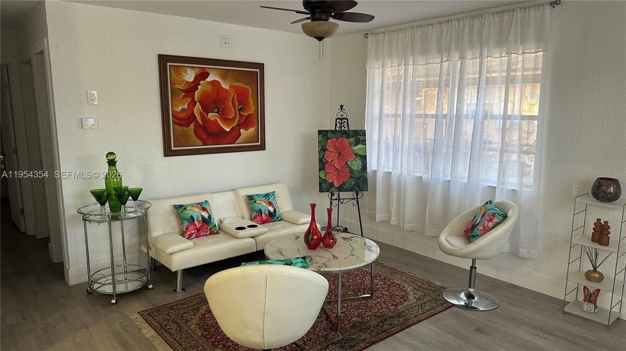 2433 NW 20th St, Fort Lauderdale, FL 33311 Photo