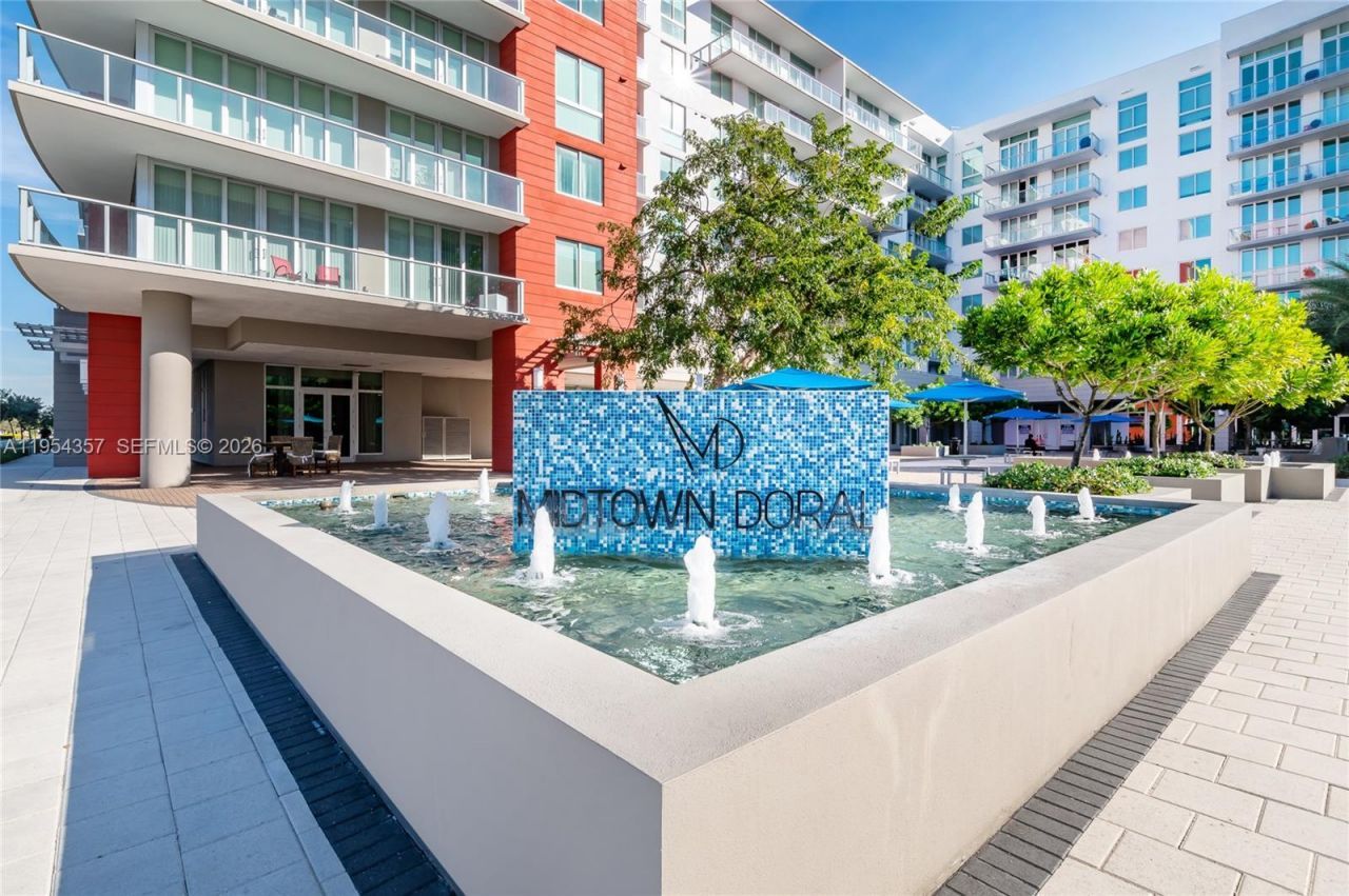 7875 NW 107th Ave, Unit 703, Doral, FL 33178 Photo