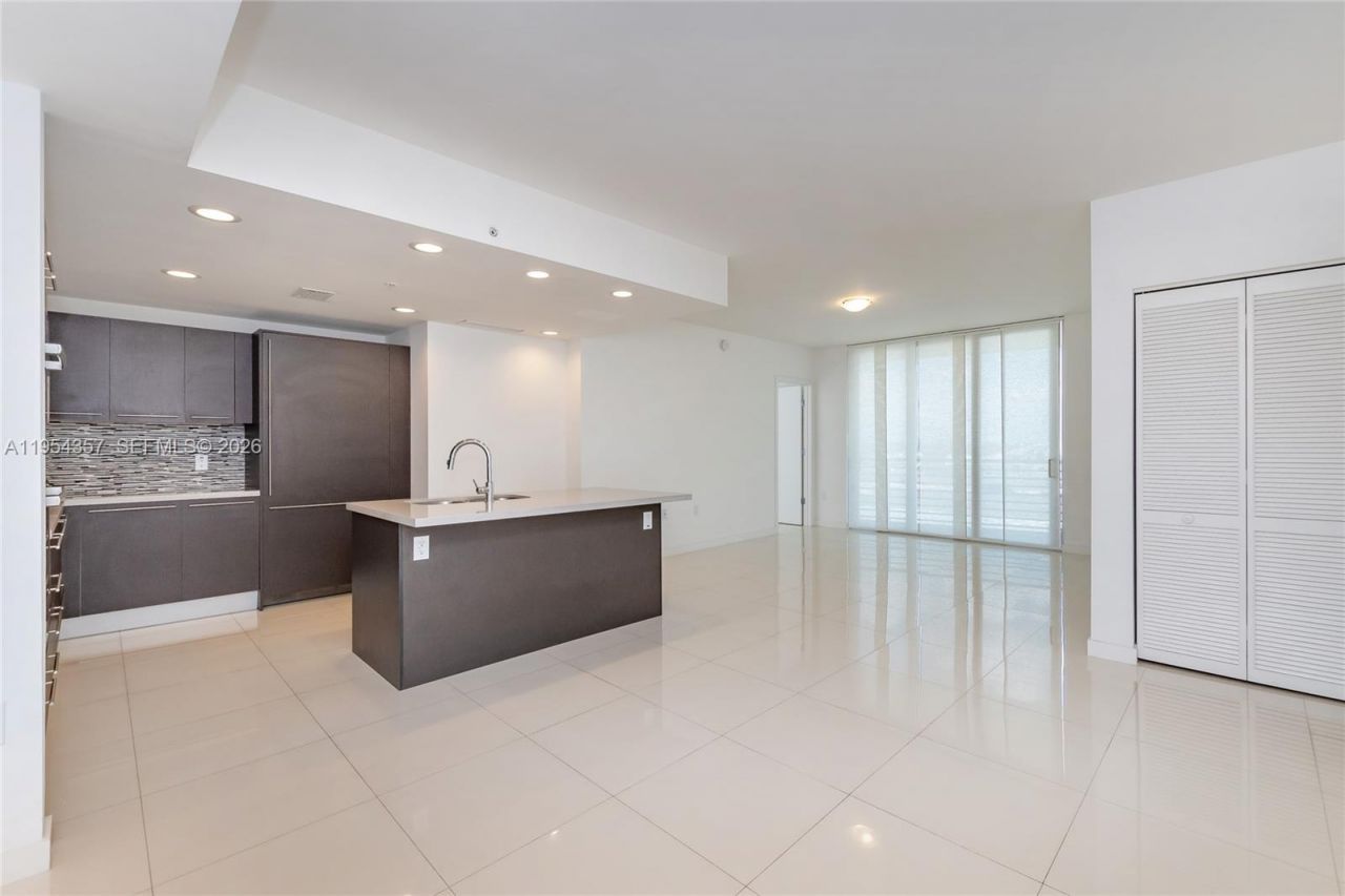 7875 NW 107th Ave, Unit 703, Doral, FL 33178 Photo