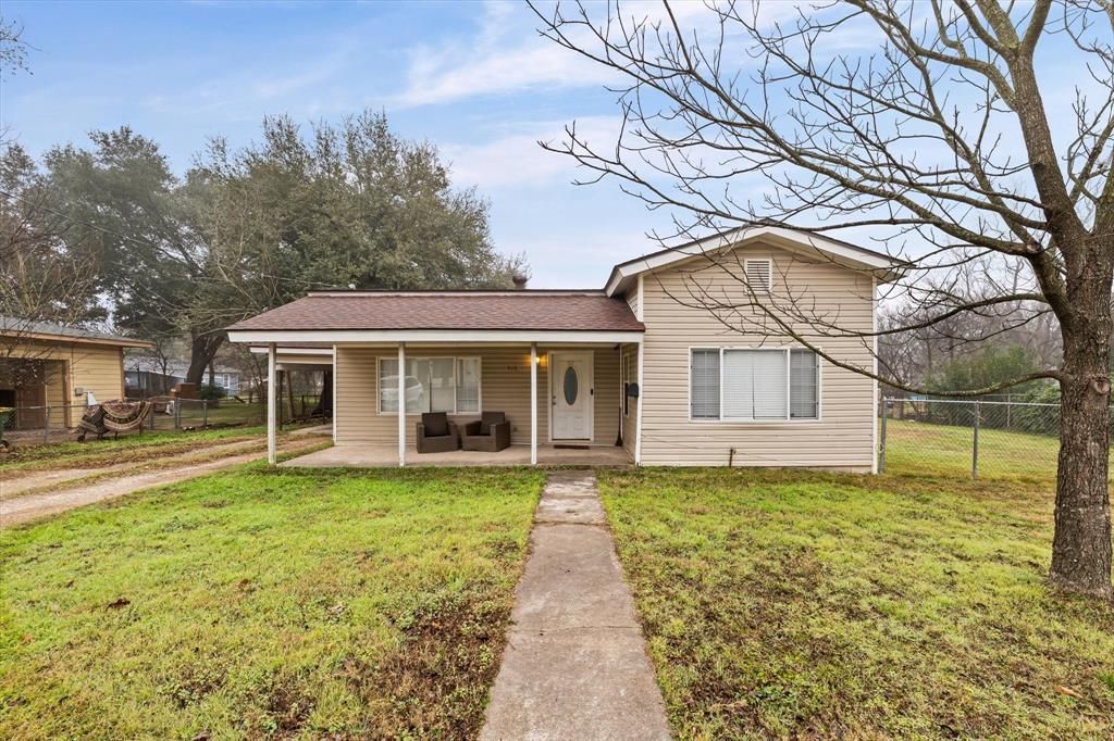 518 Clark, Marlin, TX 76661 Main Photo