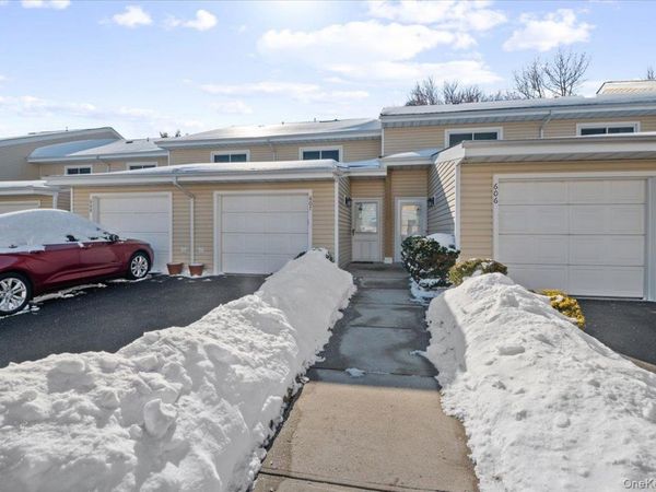 2355 Pershing Boulevard, Unit 607, Baldwin, NY 11510