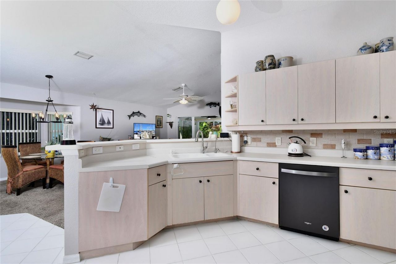 550 E Islamorada Boulevard, Punta Gorda, FL 33955 Photo