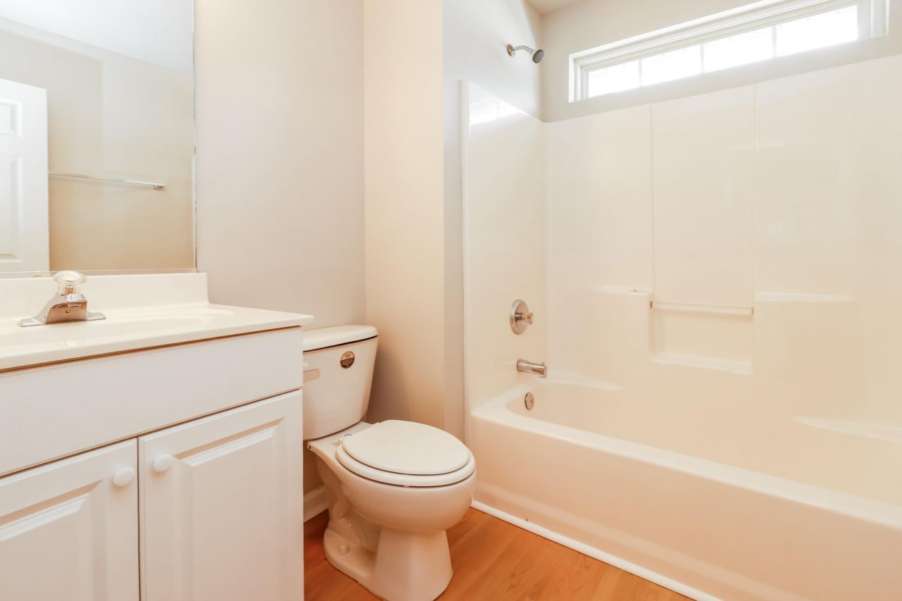 108 Jupiter Lane Photo 10