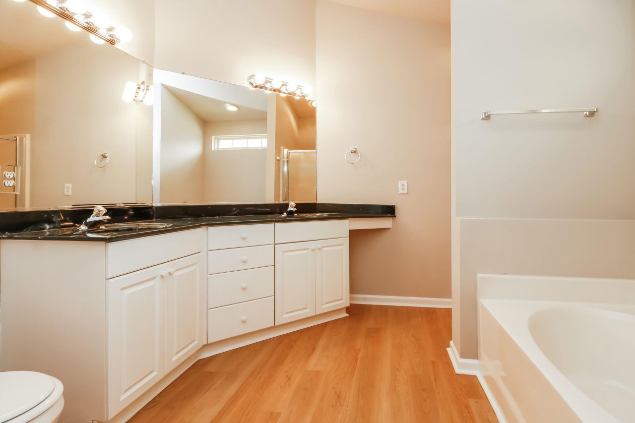 108 Jupiter Lane Photo 14