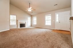 108 Jupiter Lane photo 4