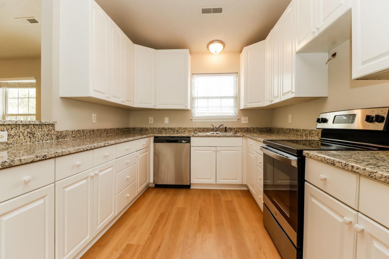 108 Jupiter Lane Photo 6