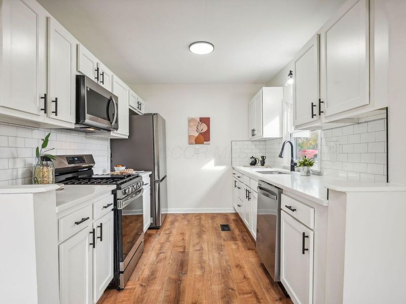 2888 Howey Road , Columbus, OH 43224 Photo 16