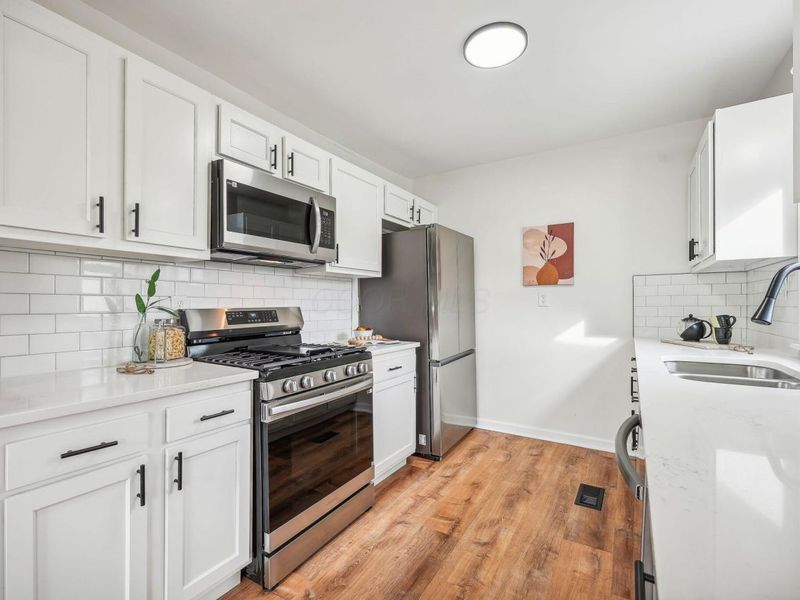 2888 Howey Road , Columbus, OH 43224 Photo 17