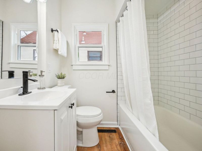 2888 Howey Road , Columbus, OH 43224 Photo 24