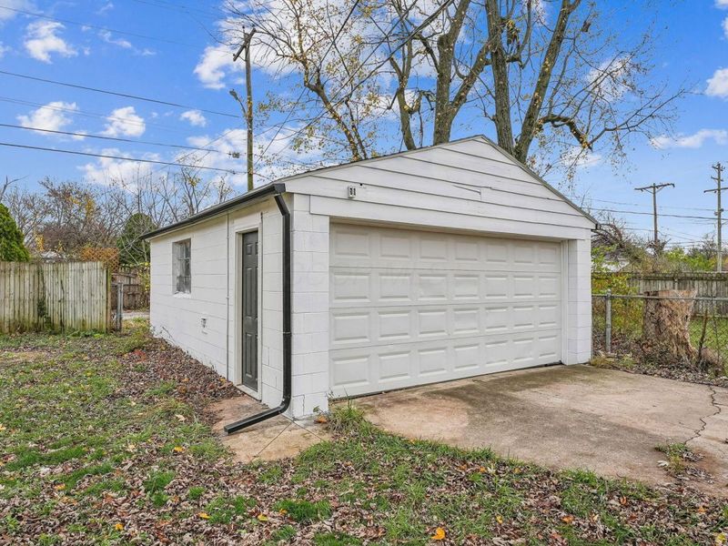 2888 Howey Road , Columbus, OH 43224 Photo 39