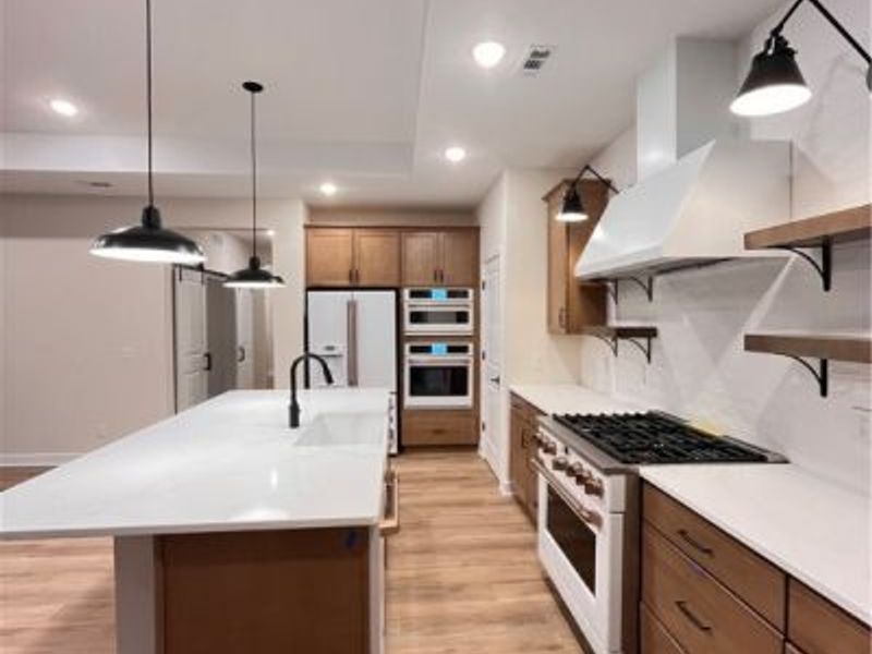 2159 Myla Way, Amherst, OH 44001 Photo 2