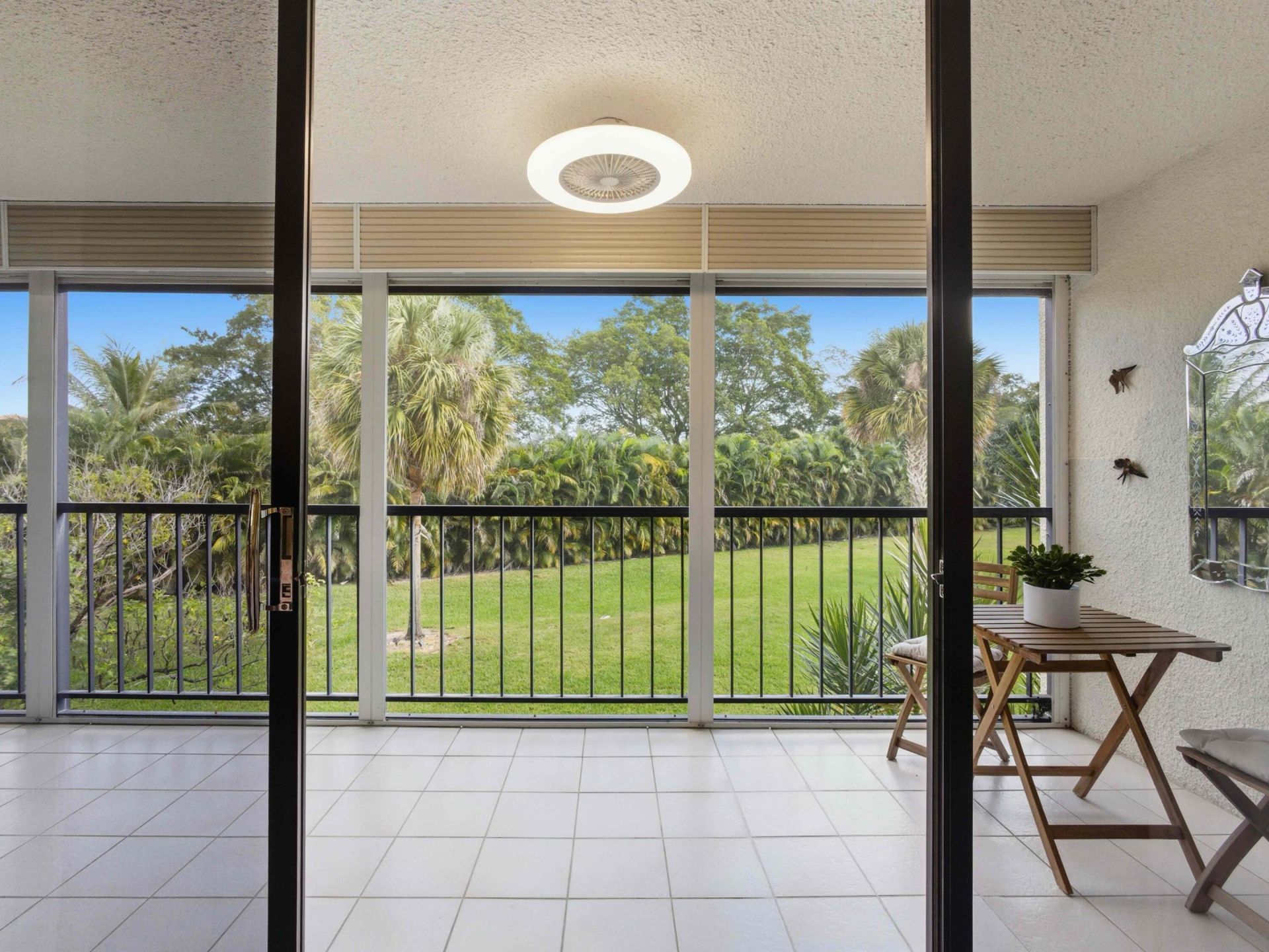 2520 Presidential Way, Unit 203, West Palm Beach, FL 33401 Photo