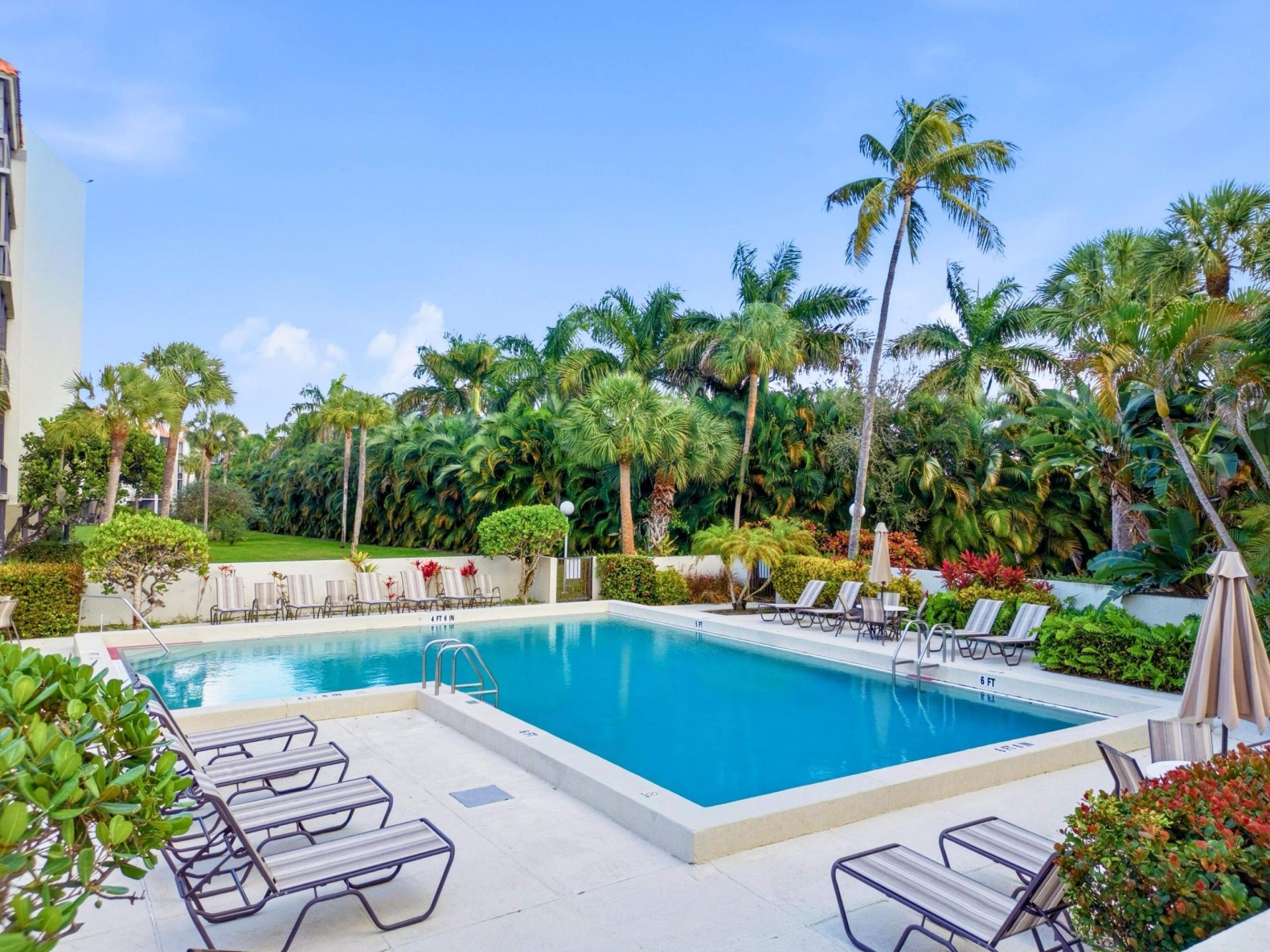 2520 Presidential Way, Unit 203, West Palm Beach, FL 33401 Photo