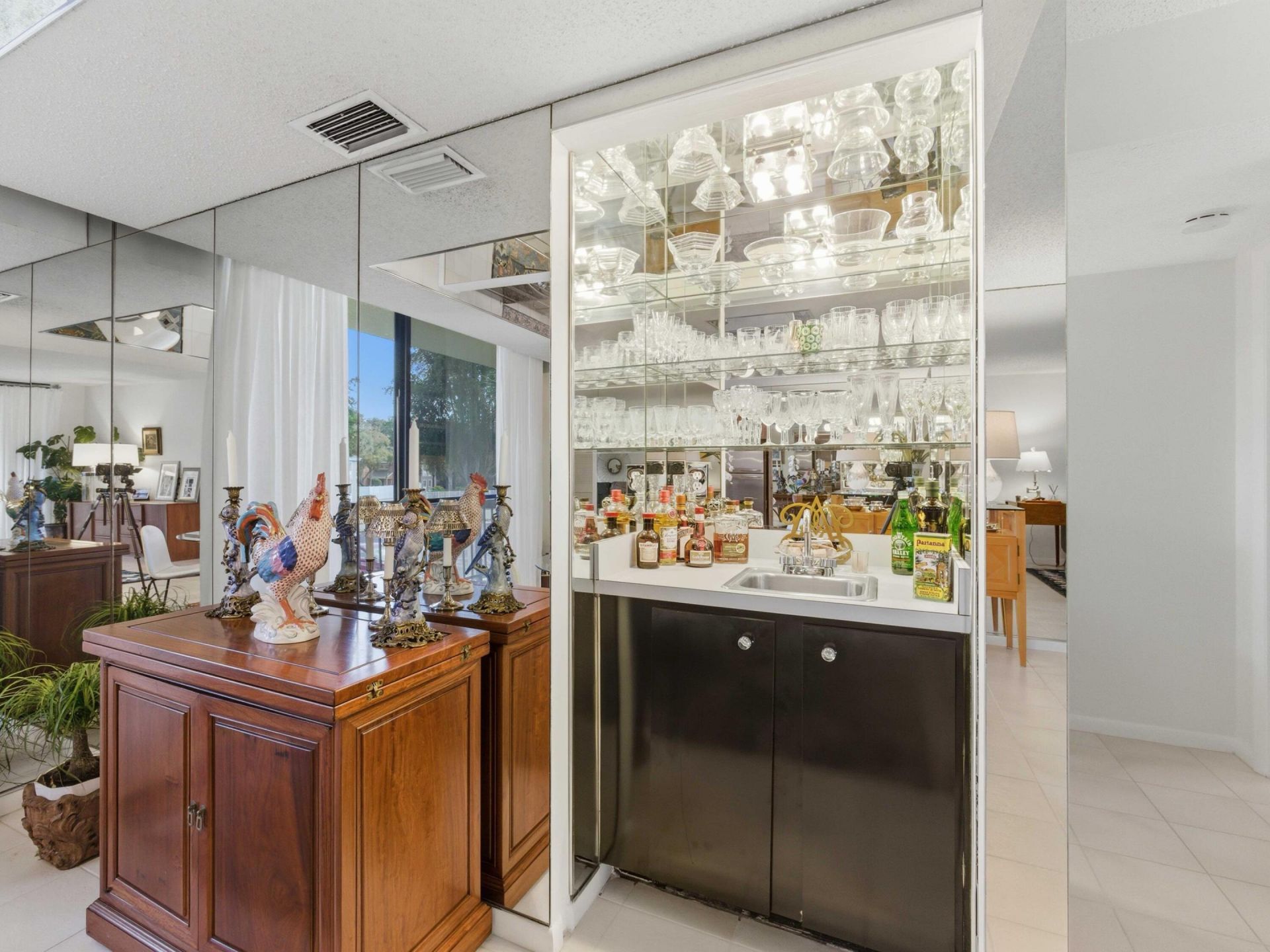 2520 Presidential Way, Unit 203, West Palm Beach, FL 33401 Photo