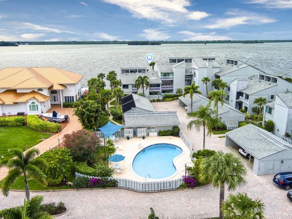 1776 Mooringline Drive, Unit 102, Vero Beach, FL 32963