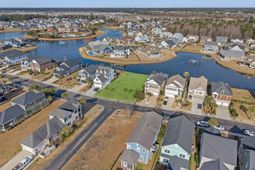 857 Crystal Water Way photo 4