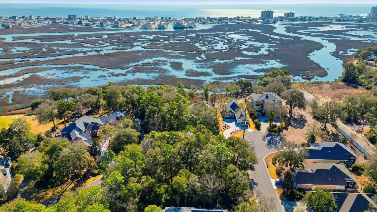 4724 Bucks Bluff Dr. Photo 2