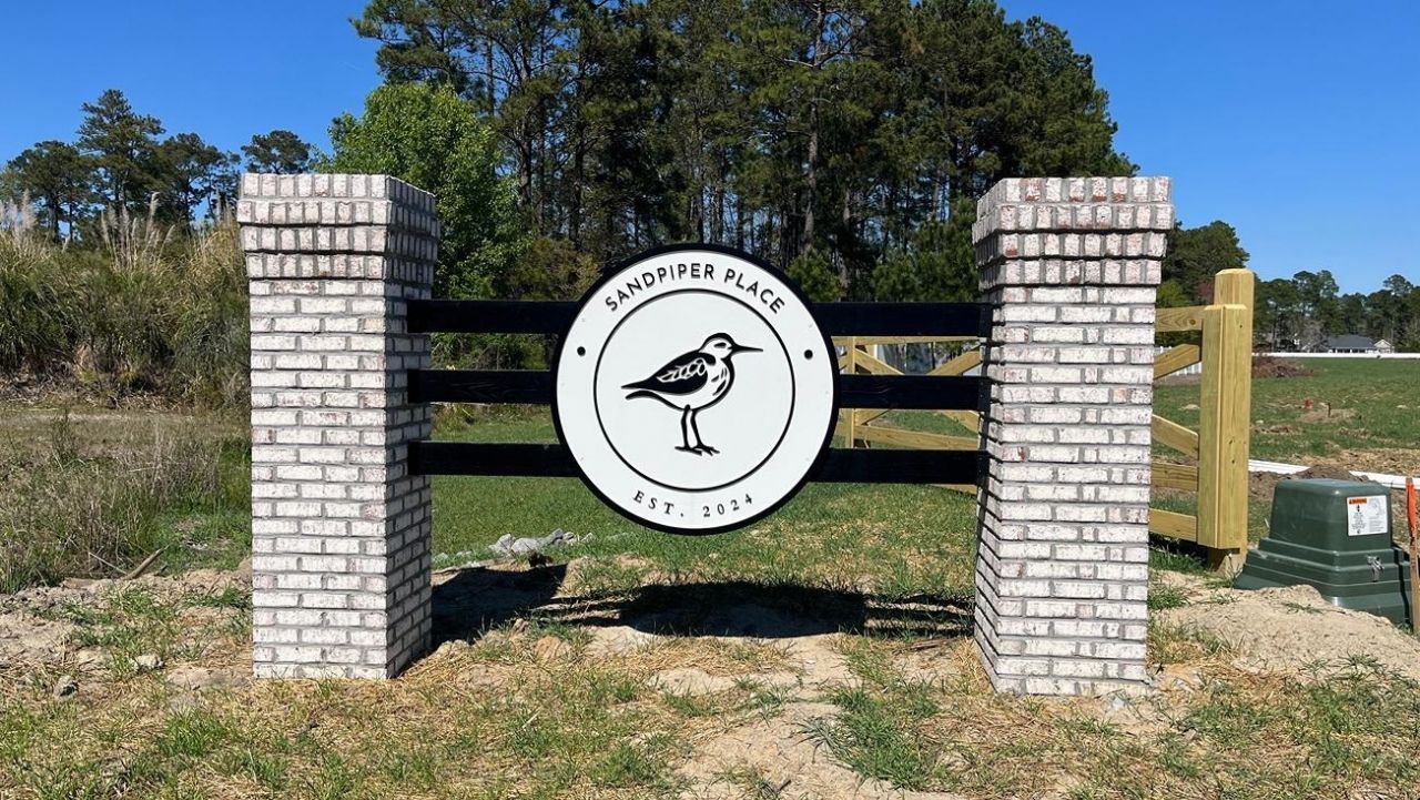 331 Skyward St. Photo 2