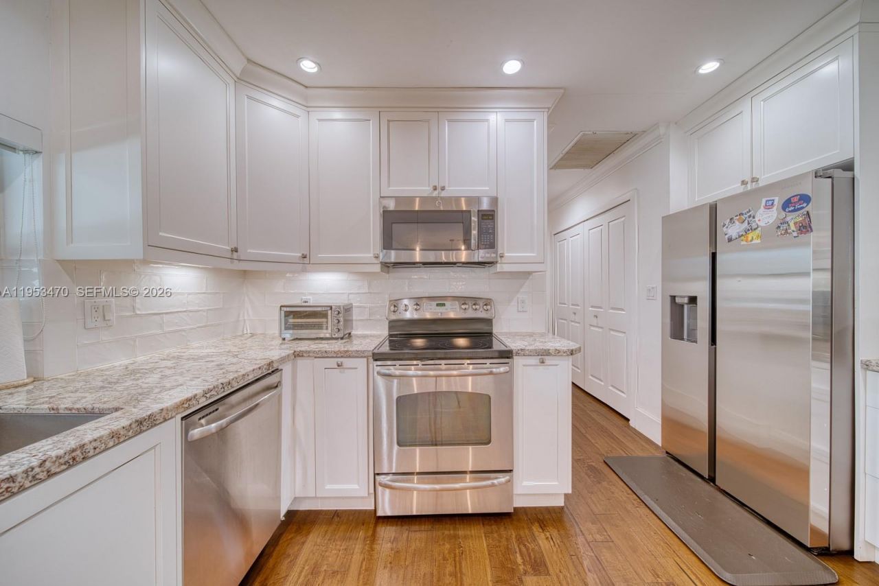 9750 SW 96 Ct, Miami, FL 33176 Photo