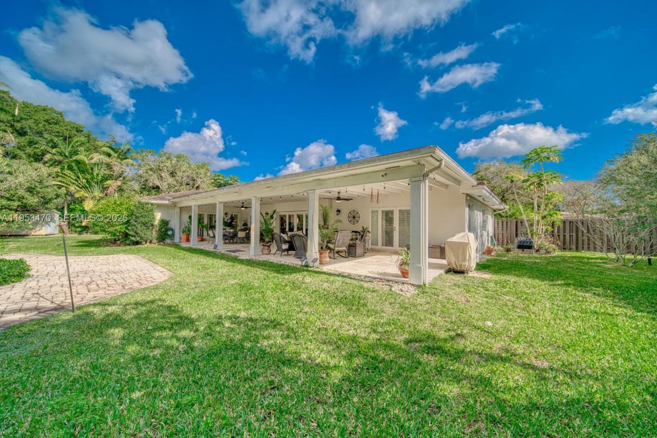 9750 SW 96 Ct, Miami, FL 33176 Photo