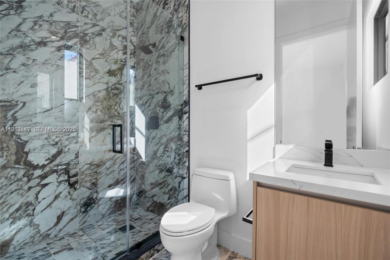 1245 SW 13th Ave, Unit 1245, Miami, FL 33135 Photo