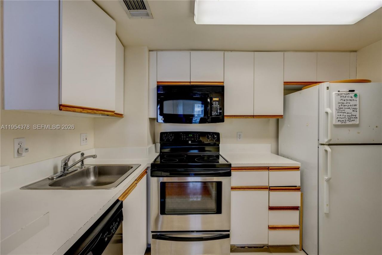 770 Claughton Island Dr , Unit 811, Miami, FL 33131 Photo