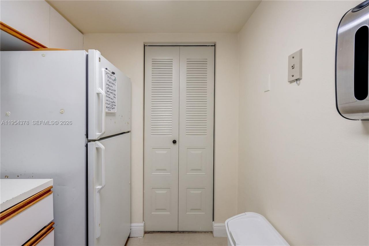 770 Claughton Island Dr , Unit 811, Miami, FL 33131 Photo