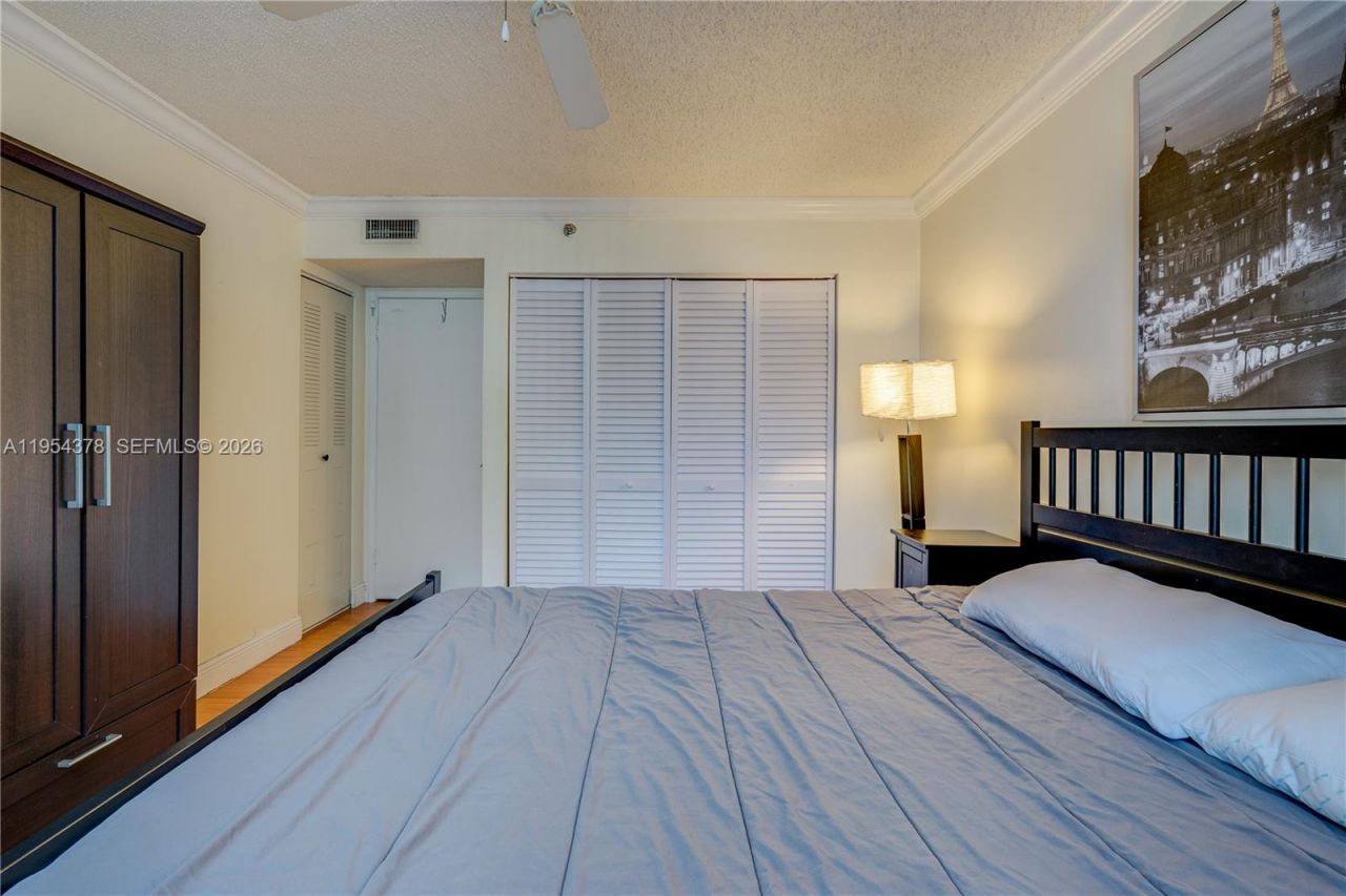 770 Claughton Island Dr , Unit 811, Miami, FL 33131 Photo