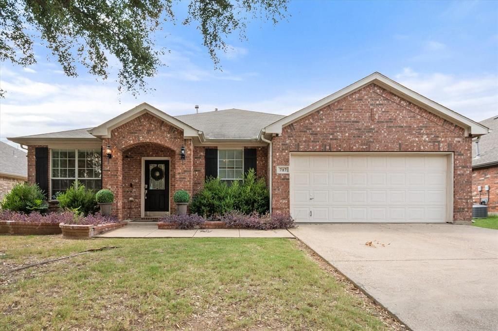 717 Boone Trail, Mansfield, TX 76063 Main Photo