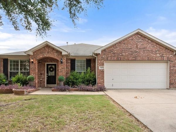 717 Boone Trail, Mansfield, TX 76063