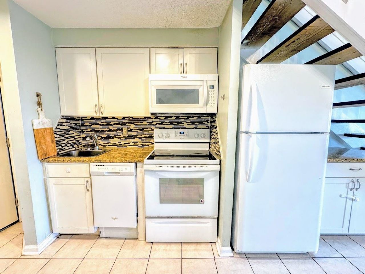 1100 Possum Trot Rd. Photo 4