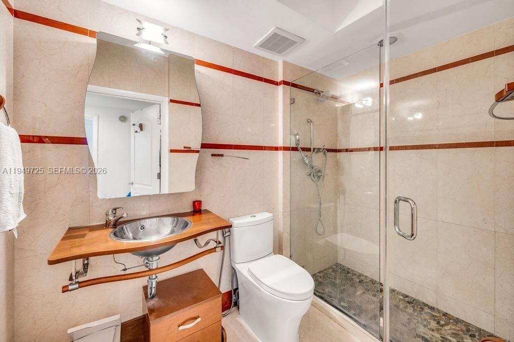 110 Washington Ave, Unit 2310, Miami Beach, FL 33139 Photo