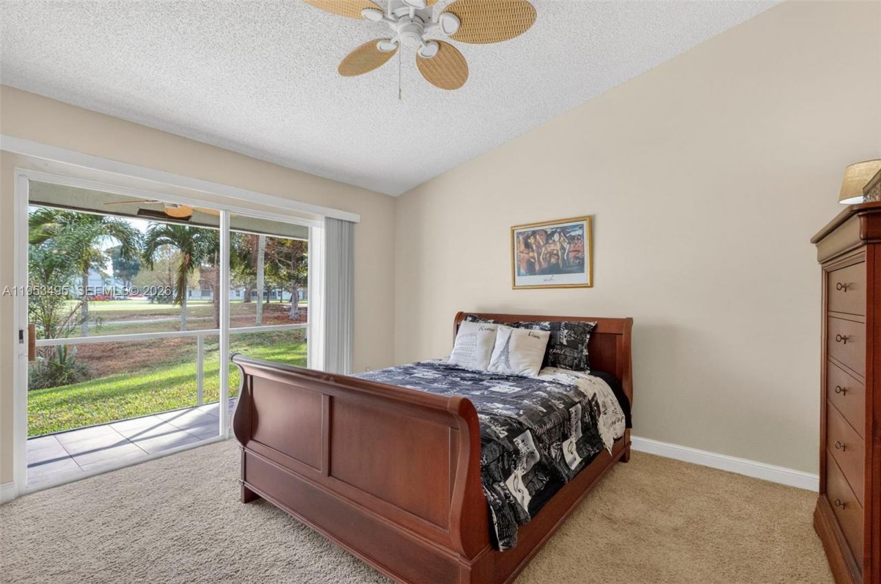 6744 N Pine Island Rd, Tamarac, FL 33321 Photo