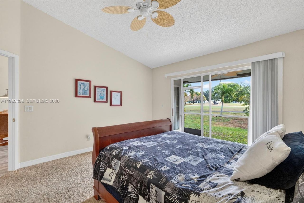 6744 N Pine Island Rd, Tamarac, FL 33321 Photo