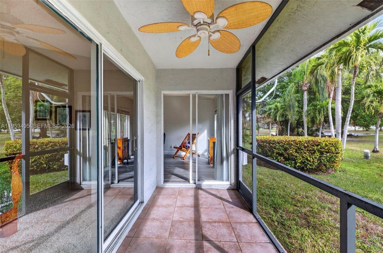 6744 N Pine Island Rd, Tamarac, FL 33321 Photo