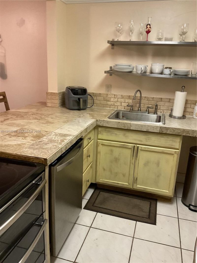 8758 SW 12th St, Unit 206, Miami, FL 33174 Photo