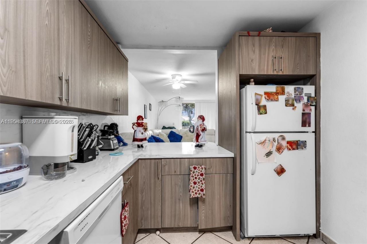 10000 NW 80th Ct, Unit 2226, Hialeah, FL 33016 Photo