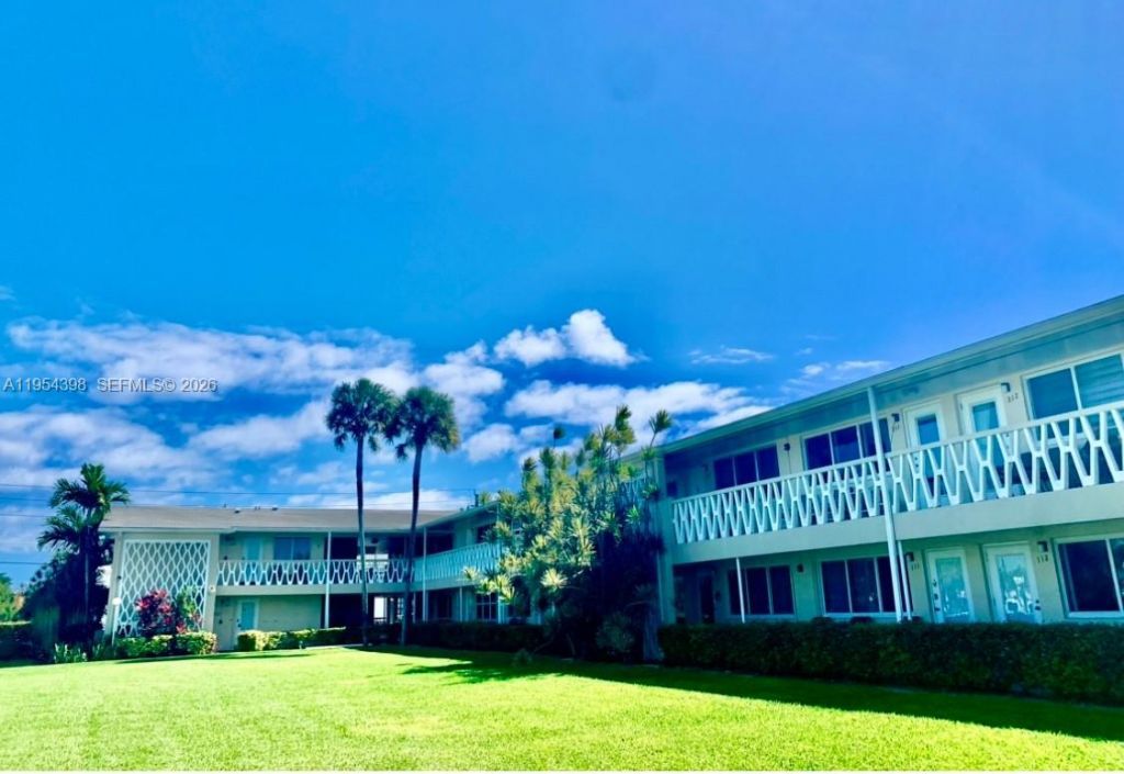 900 Atlantic Shores Blvd , Unit 133, Hallandale Beach, FL 33009 Photo