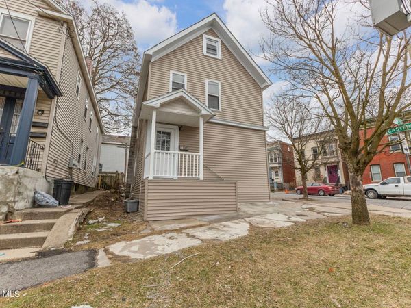 11 Jackson Place, Schenectady, NY 12308