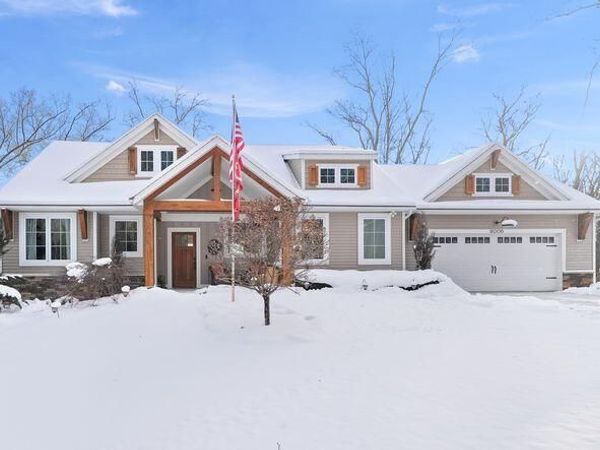 8006 S Potawatomi Court, Newaygo, MI 49337